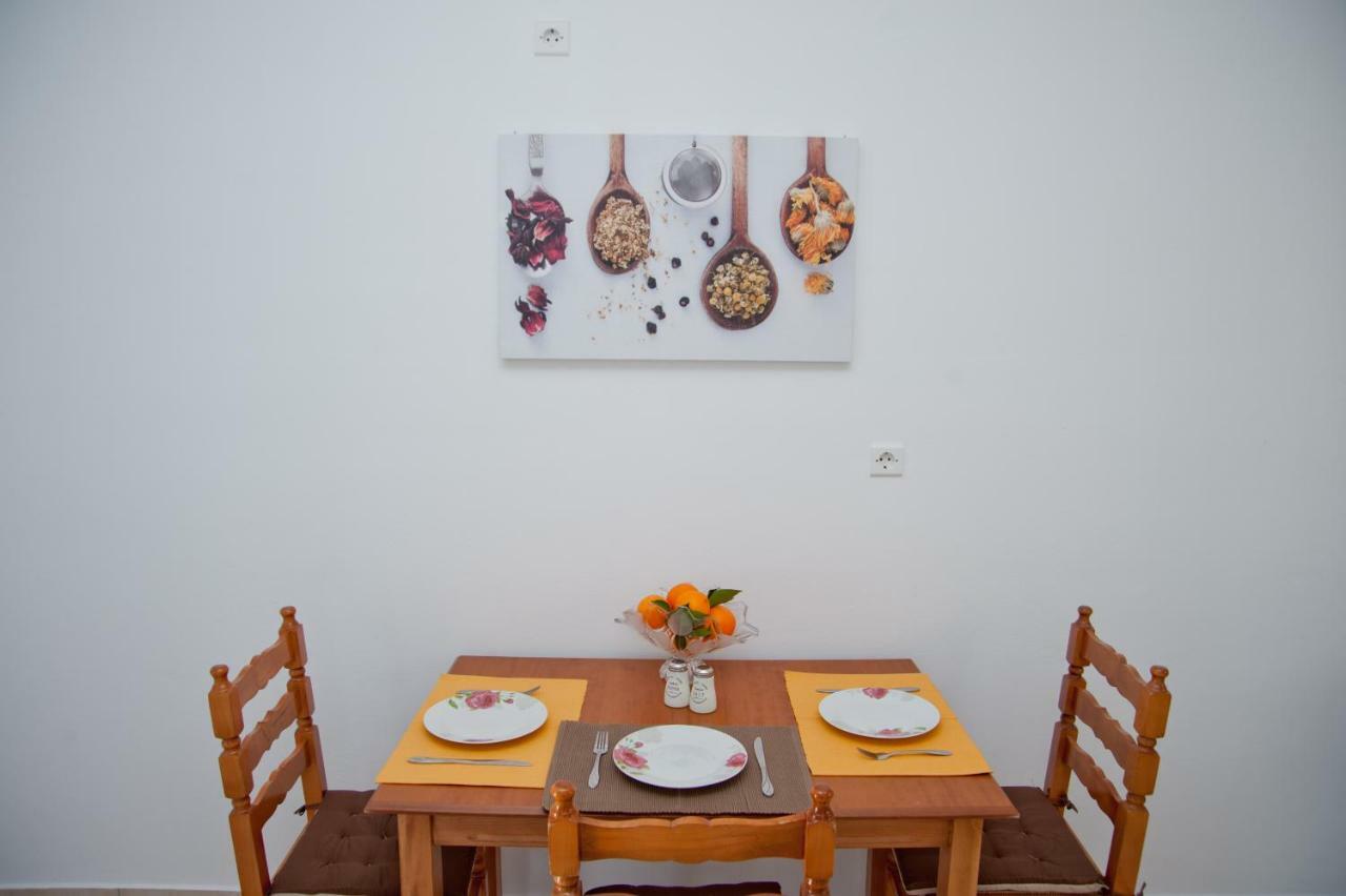 Elaionas  Erodios Apartments מראה חיצוני תמונה