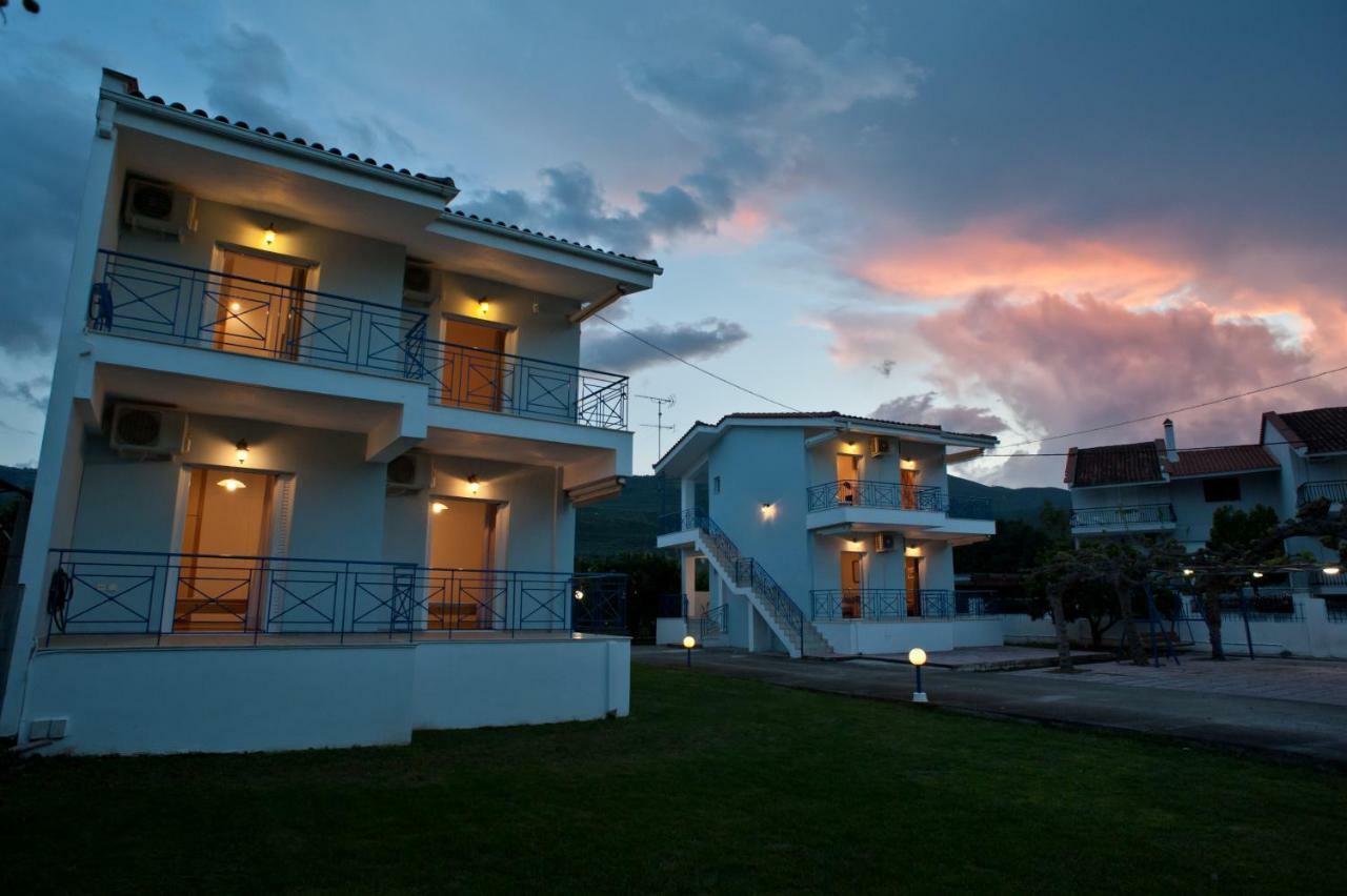 Elaionas  Erodios Apartments מראה חיצוני תמונה