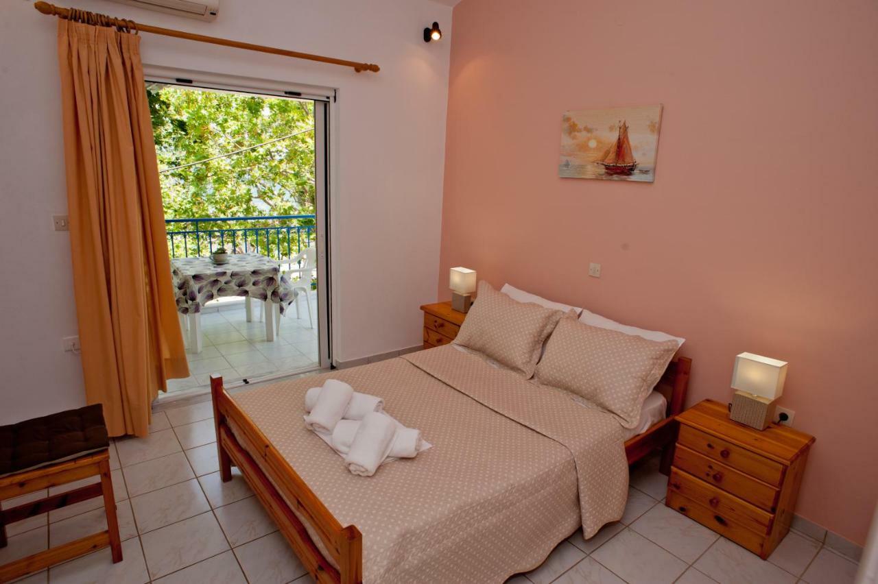 Elaionas  Erodios Apartments מראה חיצוני תמונה